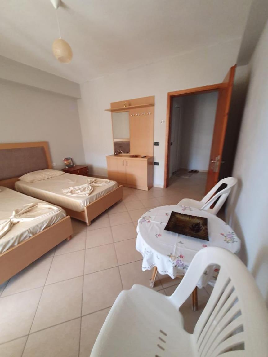 Mona'S Apartments Σαράντα Δωμάτιο φωτογραφία
